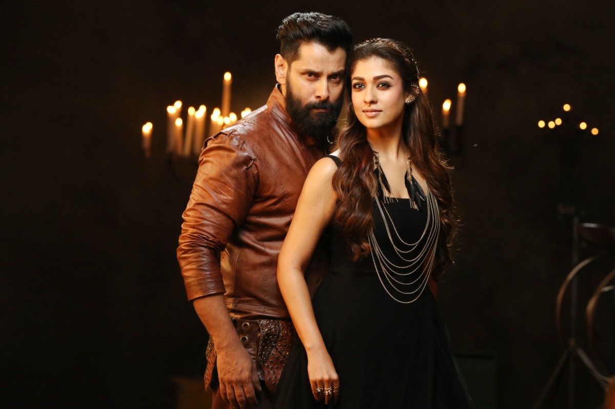 vikram-nayanthara-iru-mugan-movie-stills